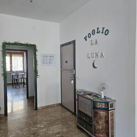 Voglio La Luna Ampio E Luminoso Turín