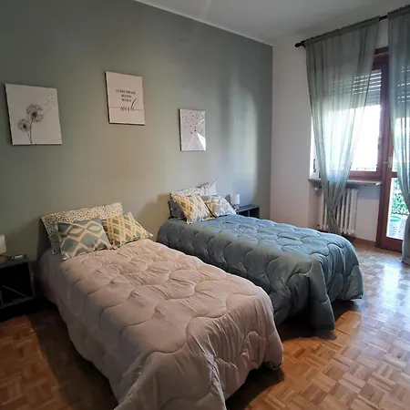 Voglio La Luna Ampio E Luminoso Apartamento Turín