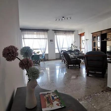 Voglio La Luna Ampio E Luminoso * טורינו